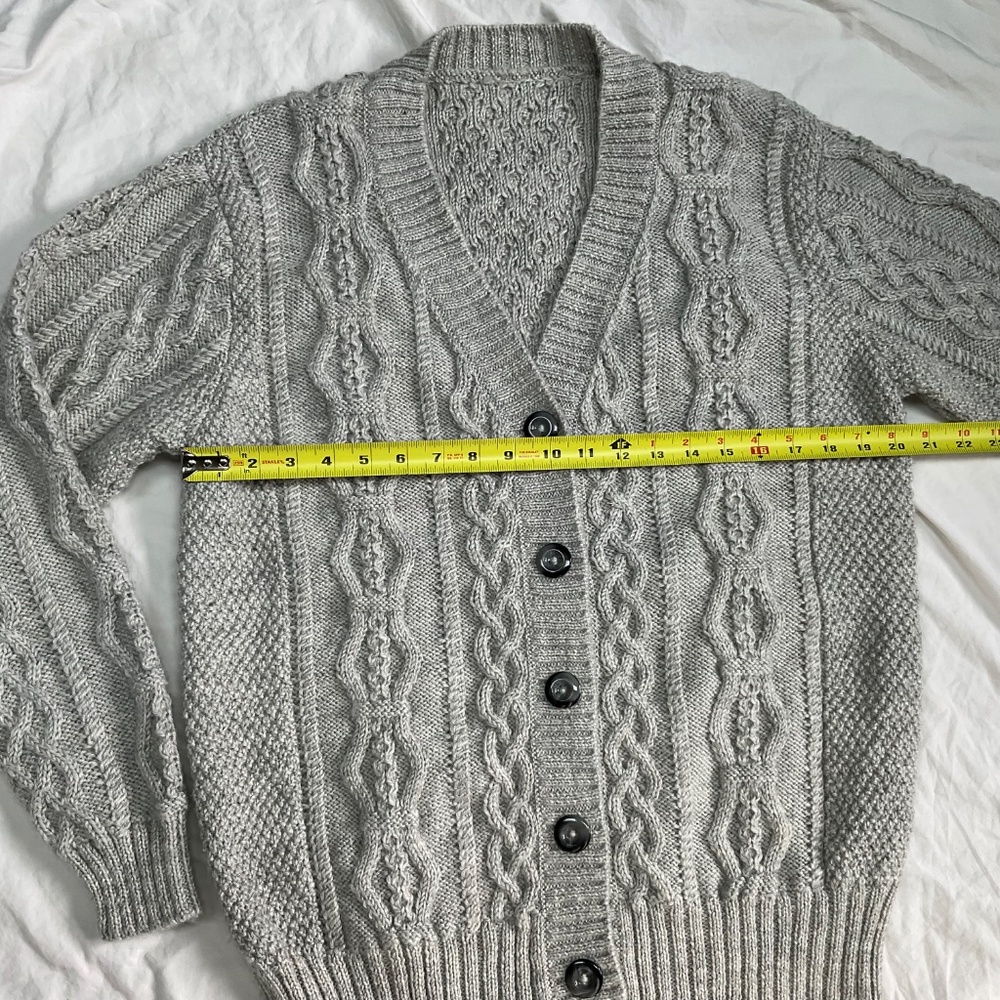 Women’s L/XL Cable Knit Handmade Cardigan - Picture 4 of 6
